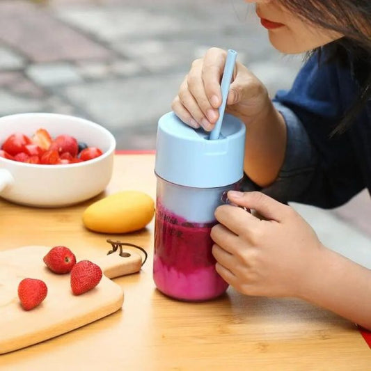 Crusher Juicer – Mug Shaped Portable Blender With Straw | Portable Blender,juicer Portable Outdoor Juicing Cup | Home Mini Cordless Juicer – Random Color